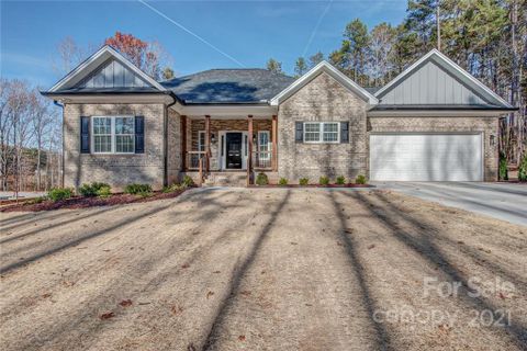 5008 Oconee Drive sold home in Shadow Oaks, Stanley, NC