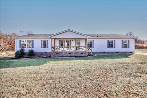 5728 Walker Way sold home in Lewis Farm Estates, Kings Mountain, NC