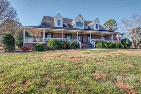 9105 Shorewood Place sold home in Misty Waters, Belmont, NC