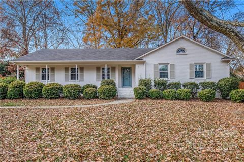 1207 Redcoat Drive
