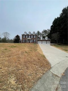 6133 Monte Carlo Lane sold home in Riviera Run, Hickory, NC