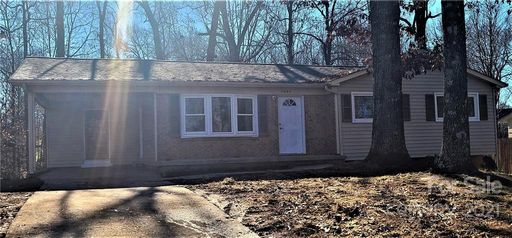 1304 Northwoods Drive sold home in Northwoods, Kings Mountain, NC