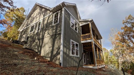 330 Country Drive sold home in Valley View, Mars Hill, NC
