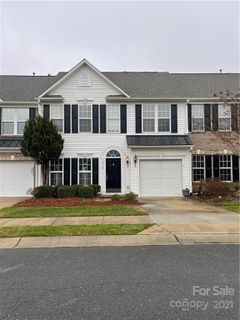 512 Turning Leaf Way