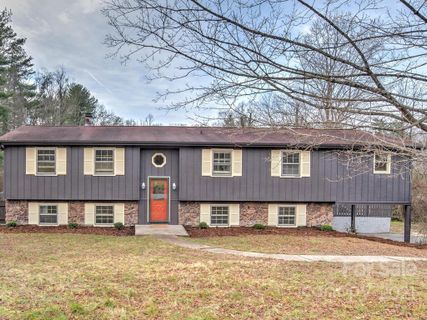 2 Lexington Lane