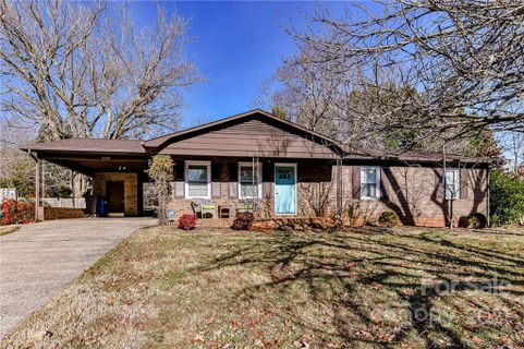 1135 Carolina Circle sold home in Fulton Heights, Statesville, NC