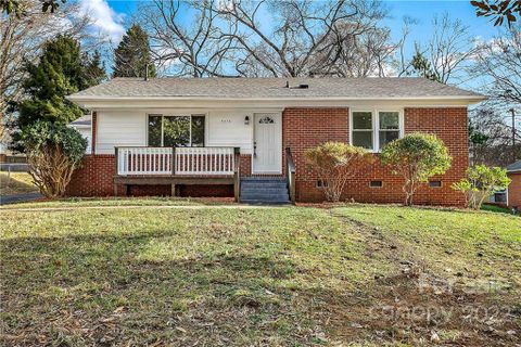 3216 Dawnshire Avenue sold home in Northwood Estates, Charlotte, NC
