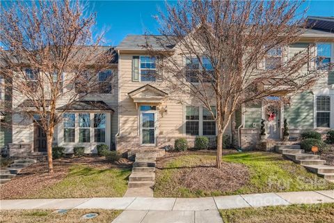 1743 Fleetwood Drive