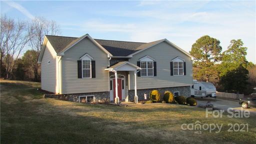 1310 Gallatin Lane sold home in Friendship Acres, Hudson, NC
