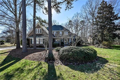 2712 Dogleg Court