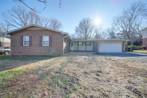 615 Sunnybrook Drive