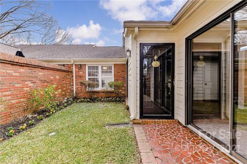 2403 Quail Lake Drive