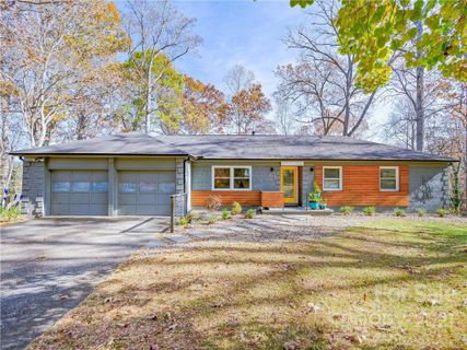 50 Ferncliff Drive