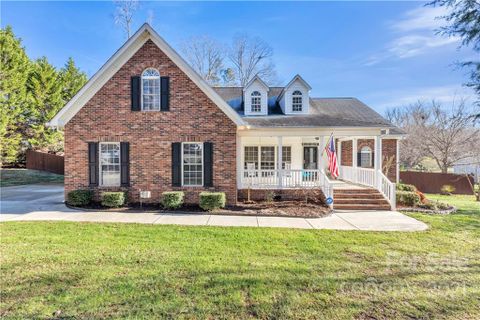 1850 Rain Forest Drive sold home in Pebble Creek, York, SC