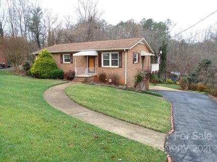 3262 Wilson Heights Drive sold home in Wilson Heights, Hildebran, NC