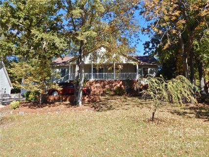 1631 Amanda Lane
