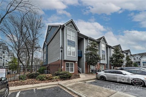 505 N Graham Street 1B