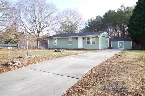 1150 Farewell Drive sold home in Ragan Woods, Gastonia, NC