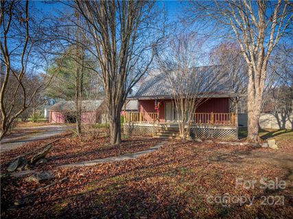 1 Spring Lake Drive sold home in Spring Lake, Fletcher, NC
