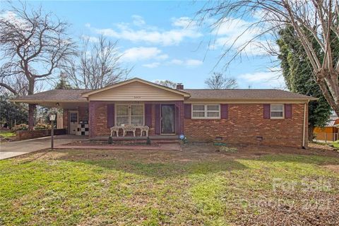 3005 Poplar Circle