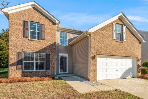 1011 Bridleside Drive