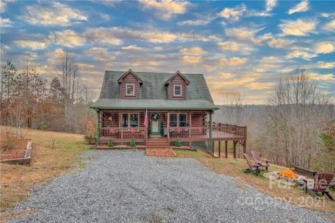 137 Creekside Circle