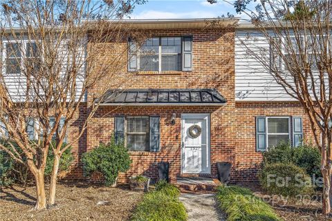 1527 South Point Road sold home in Pointe Wylie, Belmont, NC