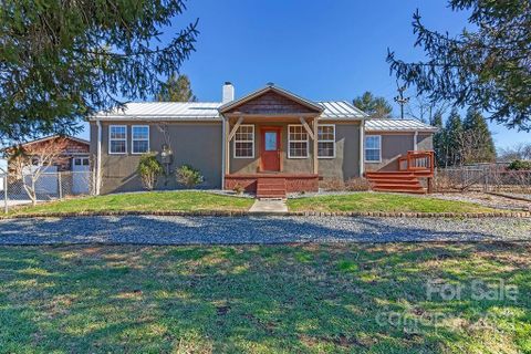 125 Summit Avenue sold home in Jordan Terrace, Brevard, NC