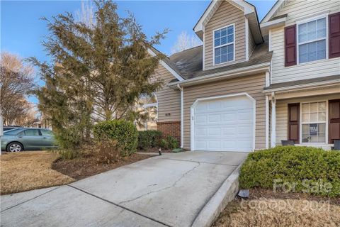 786 Rock Lake Glen