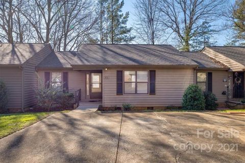 972 Cranberry Circle