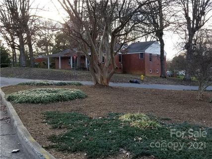 902 Druid Circle