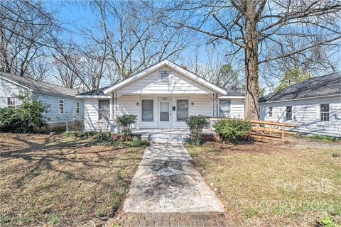 1717 Hawthorne Lane