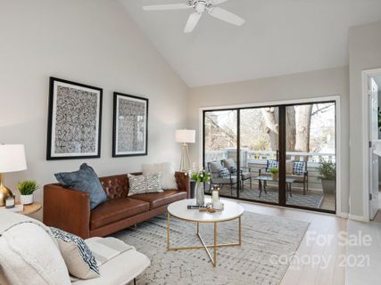 2719 Selwyn Avenue sold home in Oakmore at Selwyn, Charlotte, NC