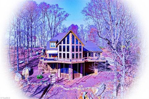 2168 Sierra Trace Road sold home in The Springs, Denton, NC