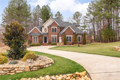 168 Honeysuckle Creek Loop sold home in Honeysuckle Creek, Mooresville, NC