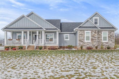 1015 Coppergate Drive