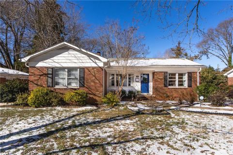 1121 Roanoke Avenue