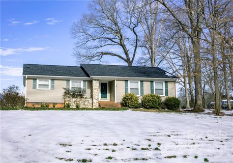 412 Saddlewood Drive