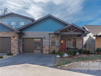 205 Josephine Lane sold home in The Terrace at Reynolds Mountain, Asheville, NC