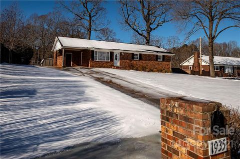 1935 Silver Creek Drive sold home in Silverstone, Gastonia, NC