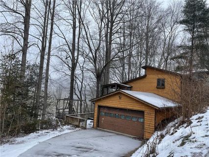 289 Cedarwood Drive sold home in The Midlands, Waynesville, NC