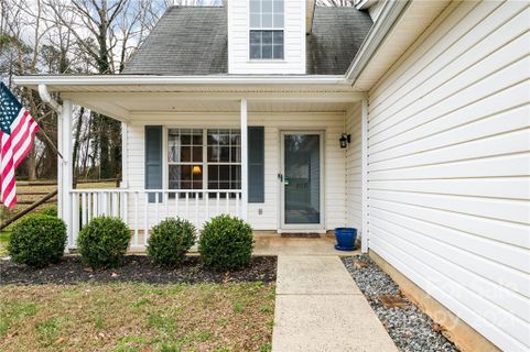 8116 Maxwelton Drive sold home in Norman Shores, Huntersville, NC