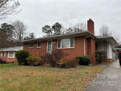 801 Wilbrown Circle sold home in Homestead Park, Charlotte, NC