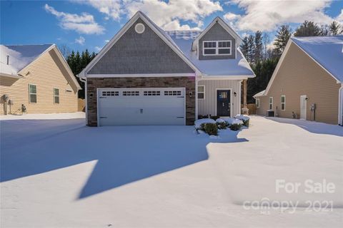 54 Half Moon Trail sold home in Wolfchase, Hendersonville, NC