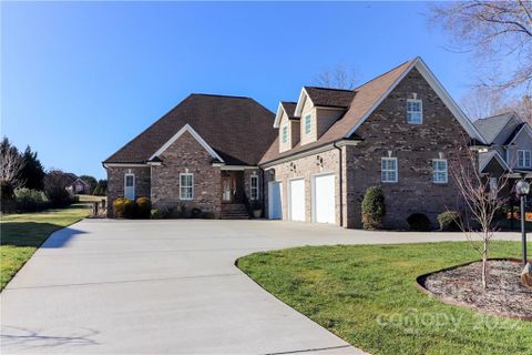 2105 Virginia Ellen Court sold home in CreekWalk, Stanley, NC
