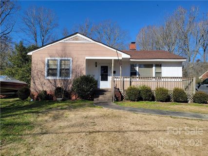 502 N Woodland Drive 7
