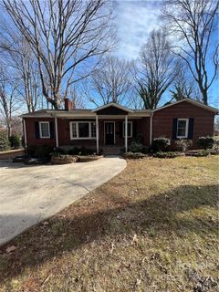704 1st Avenue sold home in Wilburn Hunsucker Estate, Conover, NC