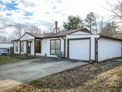 207 Scottlynn Drive sold home in Mtn Carmel Acres, Asheville, NC