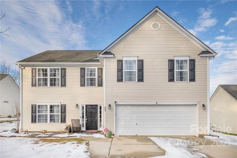 333 Ashton Bluff Circle
