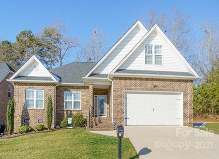 1231 10th Street Place sold home in Waterstone, Hickory, NC
